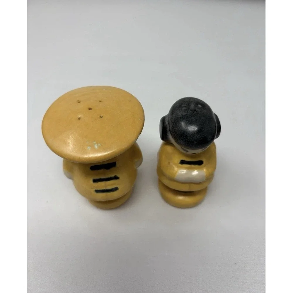 Vintage Asian Couple Salt & Pepper Shakers Ceramic Rubber Stop‎ 1950's MCM